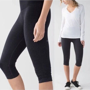Lululemon In The Flow Crop Leggings Charcoal Gray Seamless Women’s Size 4